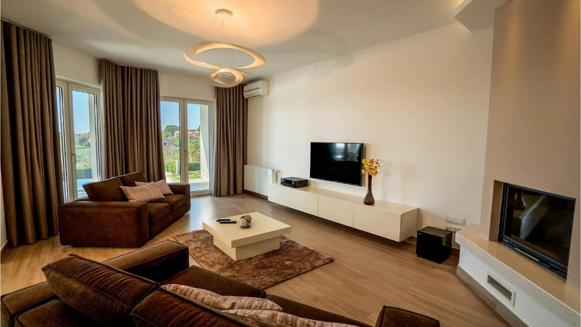 Villa Silvia Каштелир